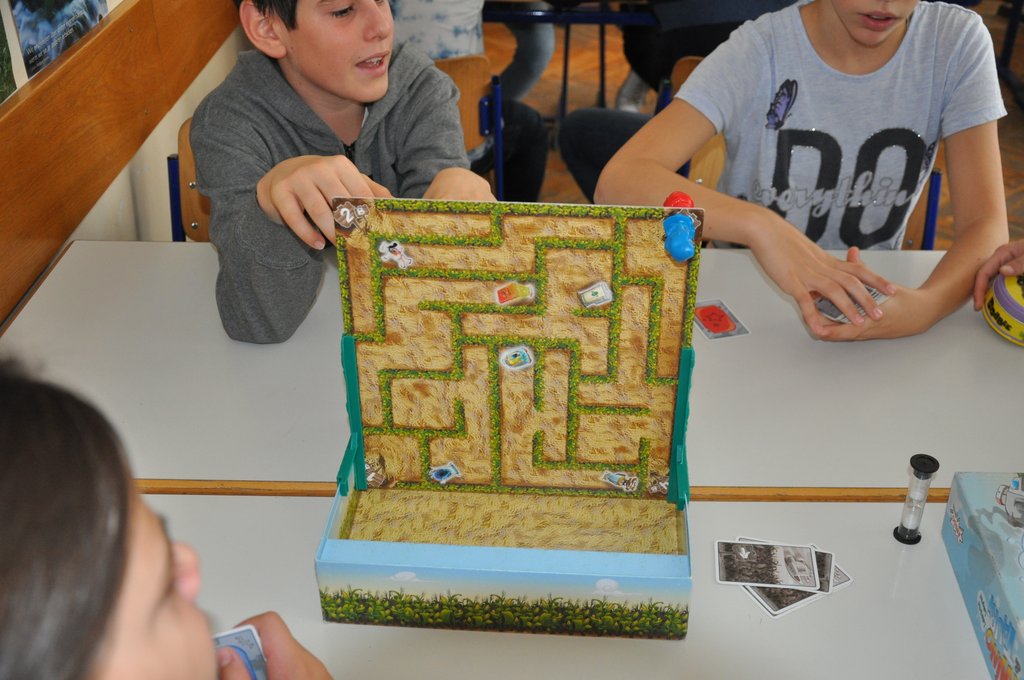 Tarsasjatek_oktober 7.b 13.JPG