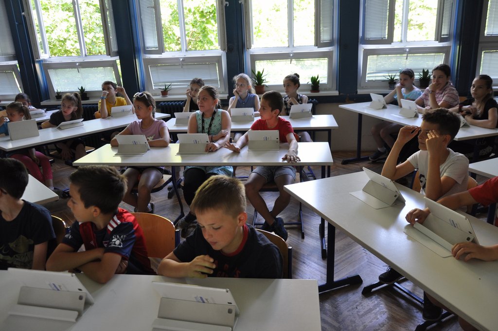 2019. 4..b 12 teremben_16.JPG