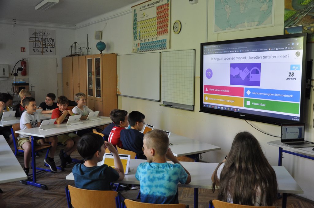 2019. 4..b 12 teremben_20.JPG