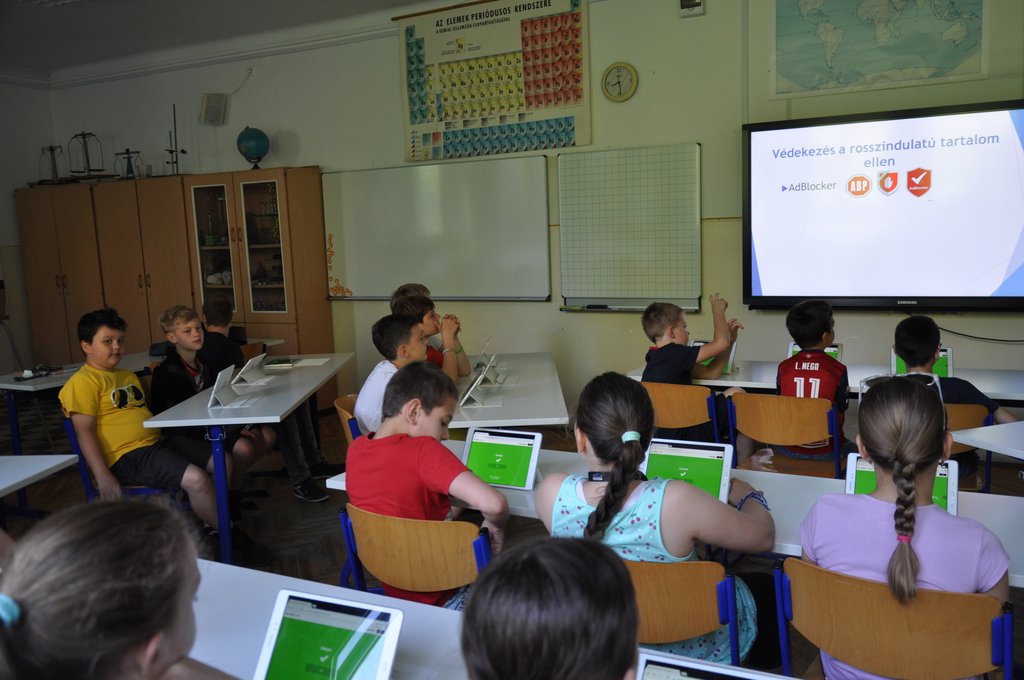 2019. 4..b 12 teremben_24.JPG