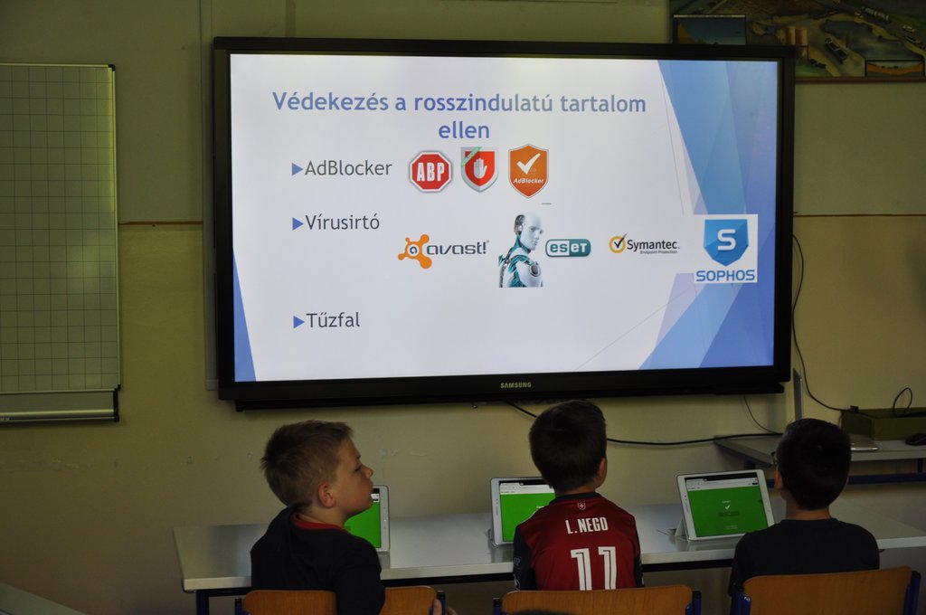 2019. 4..b 12 teremben_27.JPG