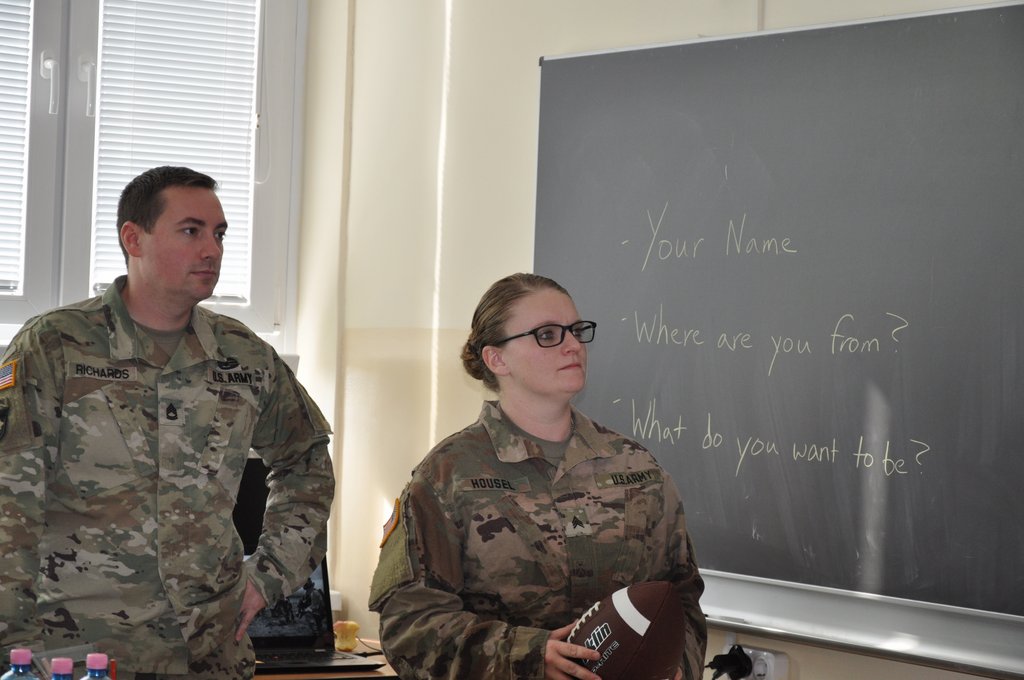 7abc emelt angol foglalkozas 01.JPG