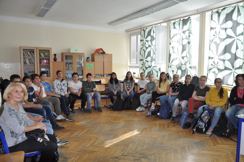 7abc emelt angol foglalkozas 02.JPG