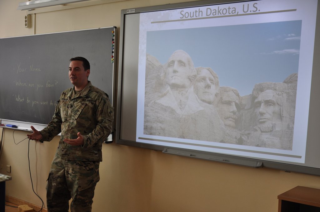 7abc emelt angol foglalkozas 04.JPG