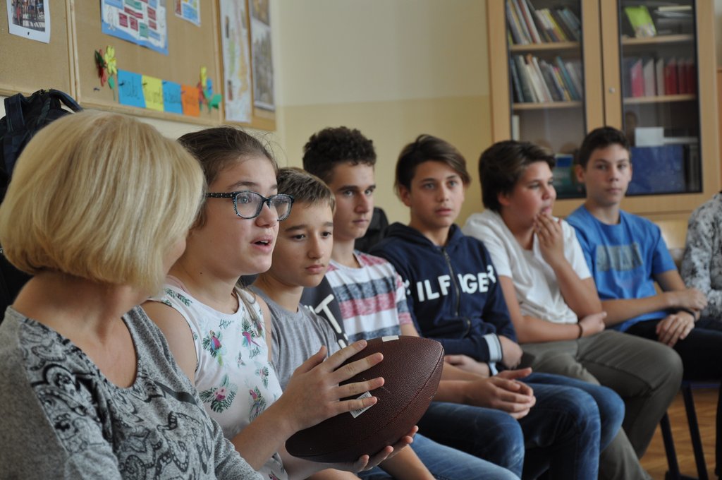 7abc emelt angol foglalkozas 07.JPG