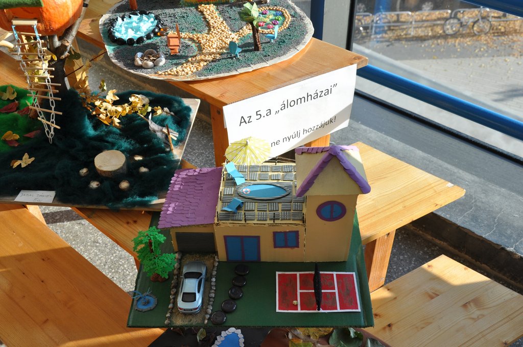 5.a Alomhazak 2019 08.JPG