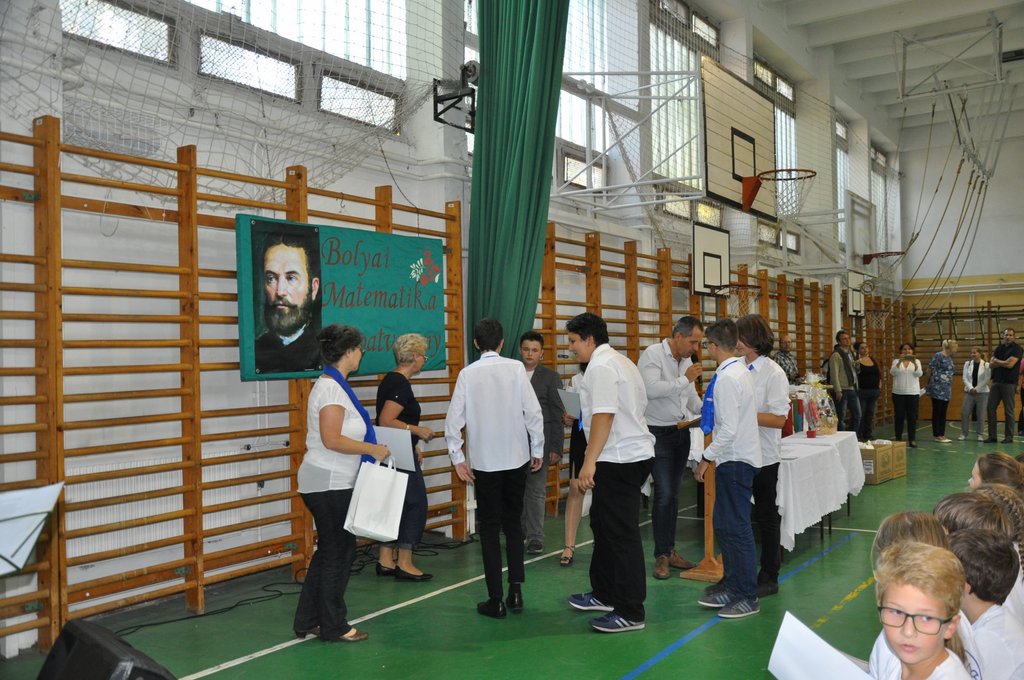 2019. Bolyai matek dijkioszto 12.JPG