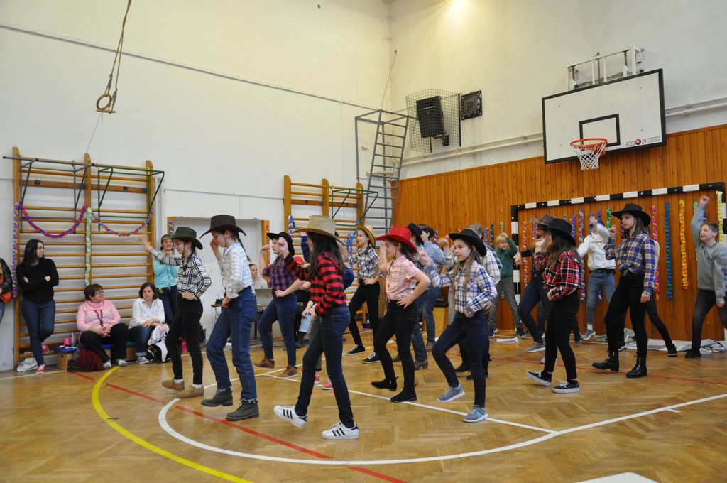 2019.01.25. Felsős farsang 135.JPG