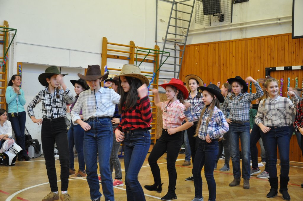 2019.01.25. Felsős farsang 140.JPG