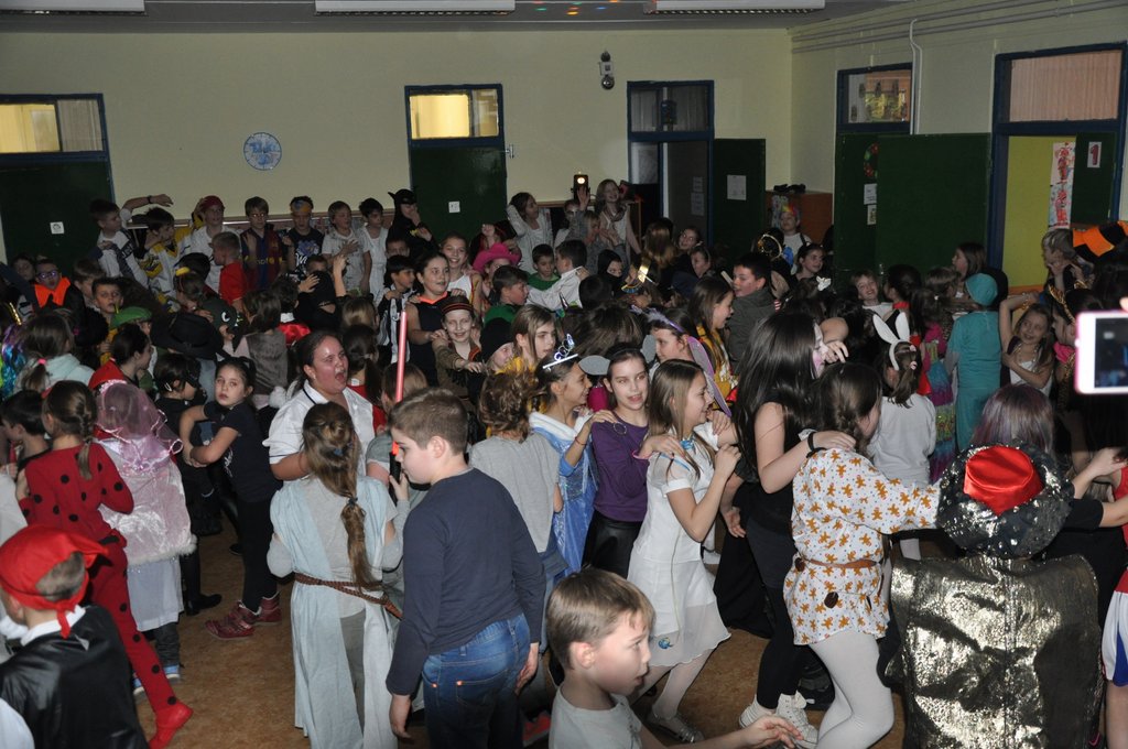 Alsos farsang 2019.01.18.  095.JPG