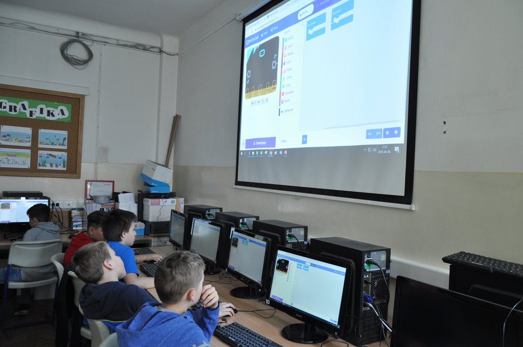 2019. DTH 6. evf LogiScool  004.JPG