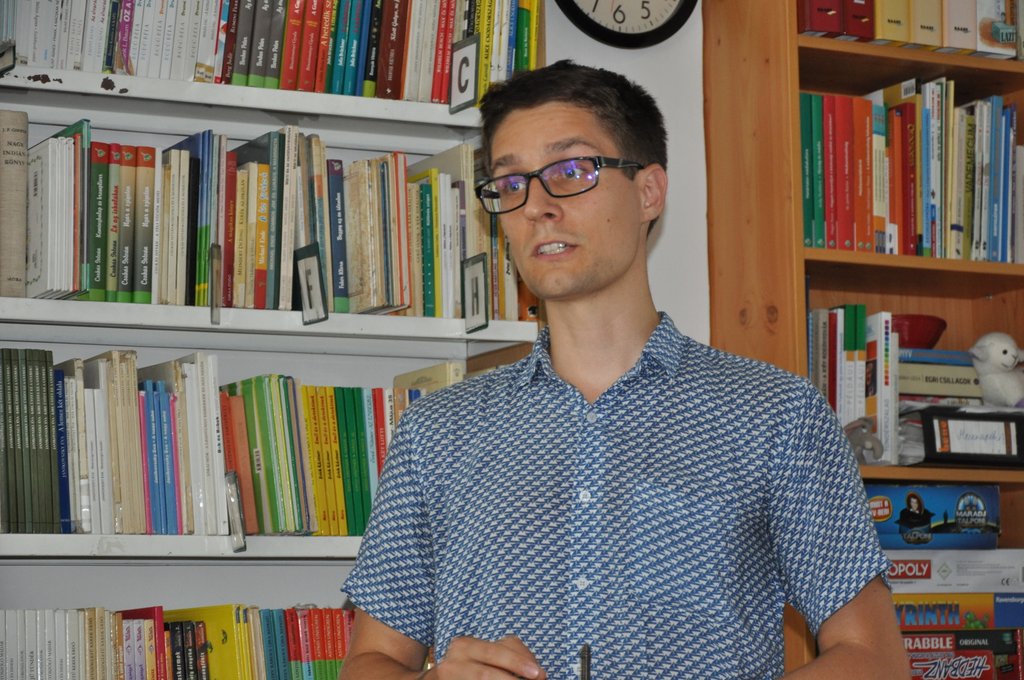 2019. David Adam iro olvaso_09.JPG