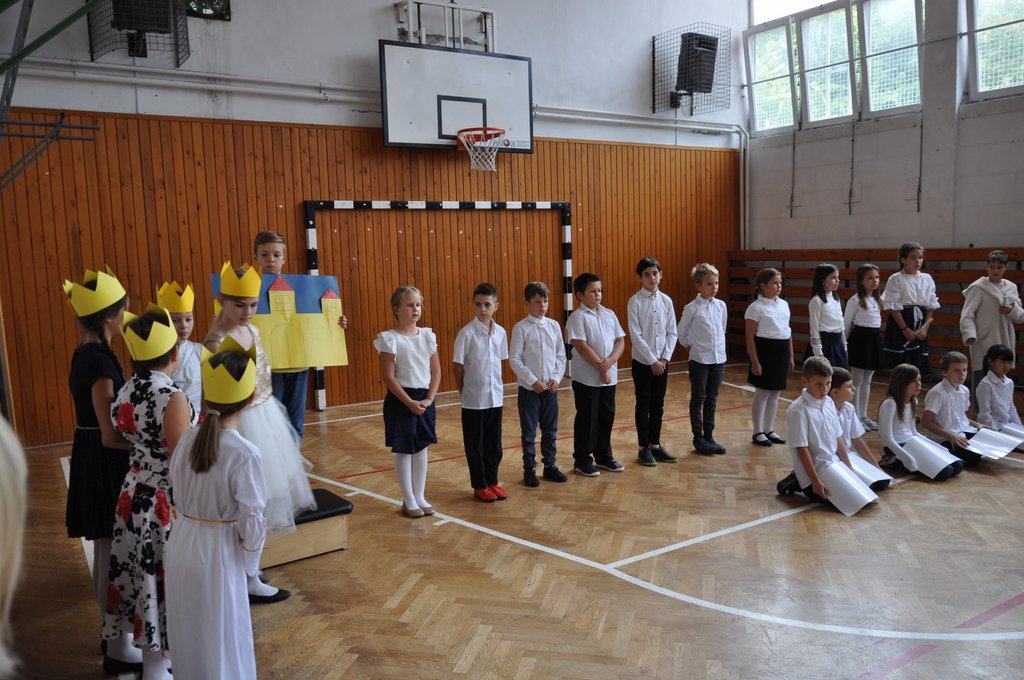 Nepmese napja elsosk  2019.09. 006.JPG